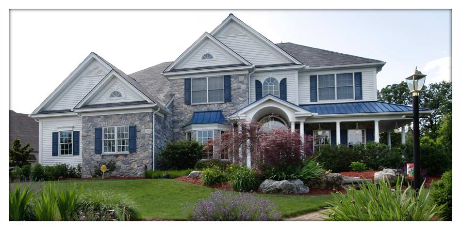 Sure, great curb appeal in a Posocco Construction home.